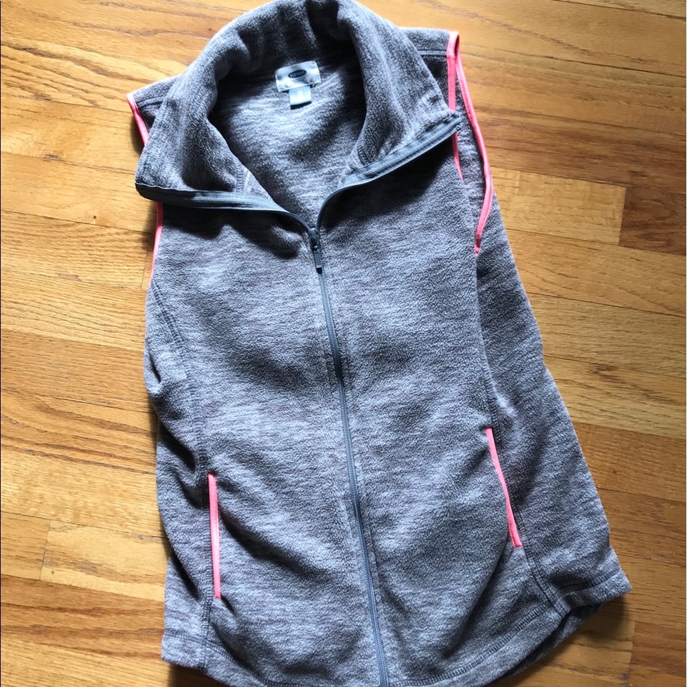 Old Navy gray vest 💥